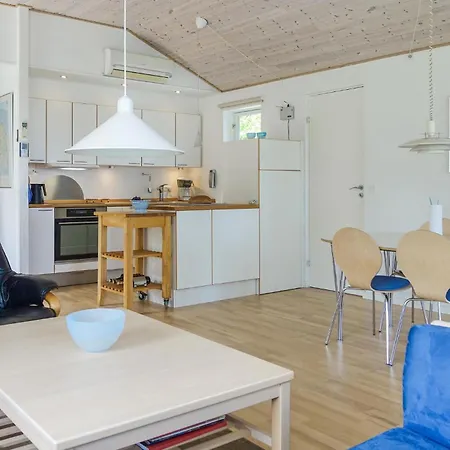 Stunning Home In Allinge * Allinge-Sandvig